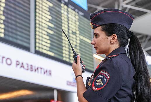 Пассажир рейса в Москву пошутил о бомбе и подставил друга