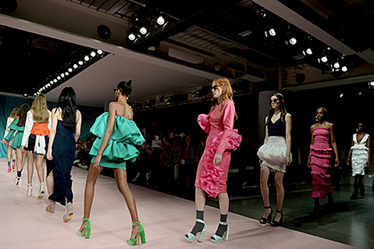 Британский совет моды запустит линию экстренной помощи моделям