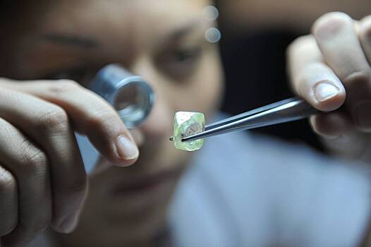 Британия в 20 раз увеличила импорт алмазов из России в 2022 году