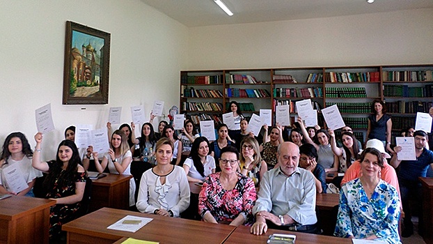 Участникам «Тотального диктанта-2019» в Ереване вручили свидетельства