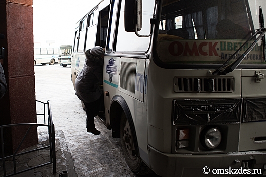 Пассажирам областных автобусов запретили стоять в транспорте