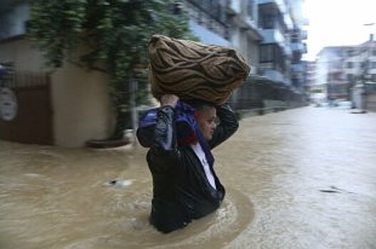 В Индии более пяти миллионов человек оказались в зоне наводнения