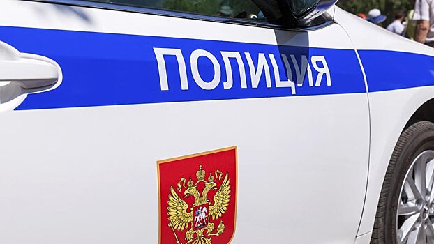 Двое на самокатах обстреляли пару в Петербурге, мужчине попали в глаз