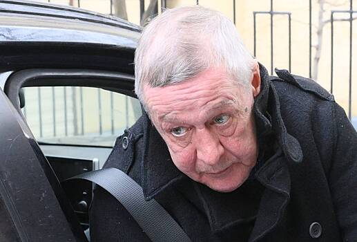 Ажиотаж вокруг первого спектакля с Ефремовым после УДО объяснили