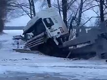А аварии с фурой в Рязанском районе погибла женщина