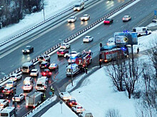 Источник: при ДТП с автобусом и легковушкой в Москве пострадали 10 взрослых и двое детей