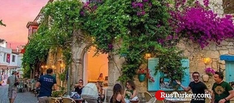 Туристы массово покидают элитный курорт Чешме