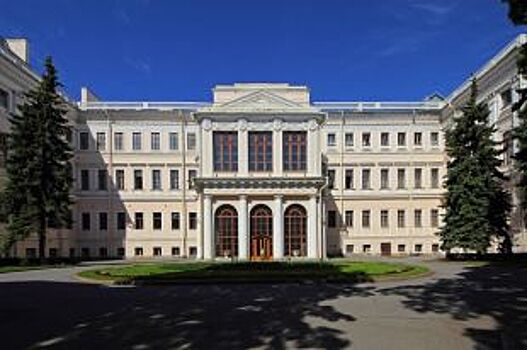 Скульптуры северного павильона Аничкова дворца отреставрируют