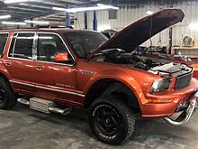 Ford Explorer примерил внешность Mustang