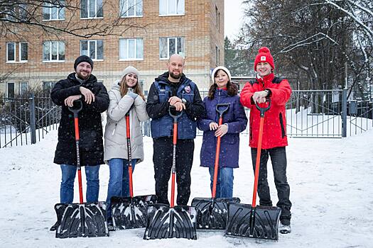 Мэр Курска присоединился к уборке снега
