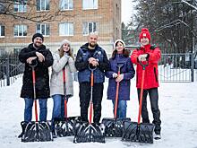 Мэр Курска присоединился к уборке снега