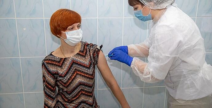Почти 400 тыс жителей Ростовской области вакцинировались двукратно