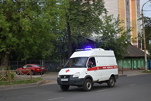 2-летнего малыша увезли на «скорой» после аварии в Костроме