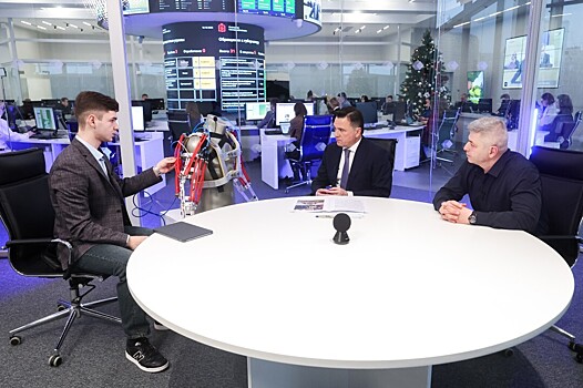 Школьник из Королева получил от губернатора Подмосковья 3D-принтер для сборки экзоскелета