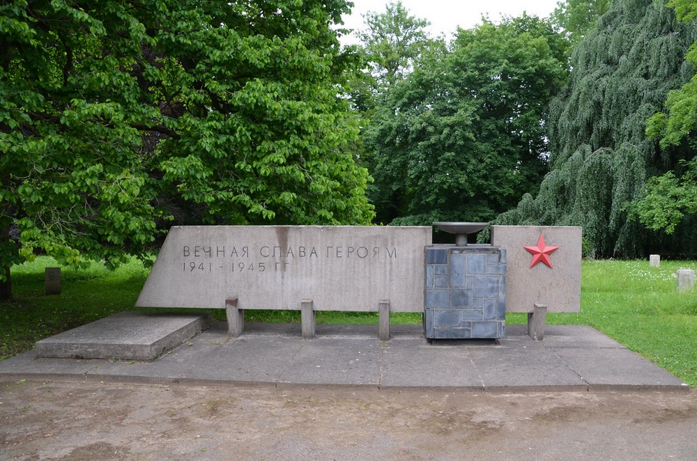 Кладбище советских солдат, Веймар, Германия