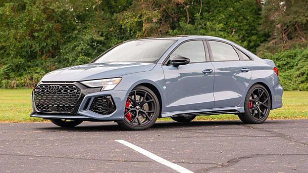 Компания Audi анонсировала более мощную версию RS3 без электрификации