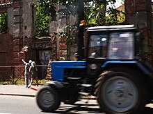 В Москве трактор попал в ДТП