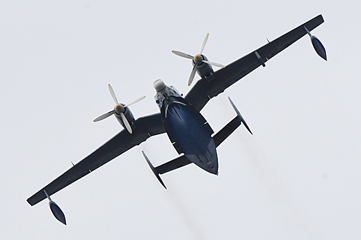 Самолет-амфибия Бе-12 уничтожил БЭК в Черном море, удар сняли на видео