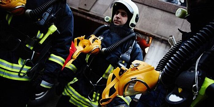 Возросло число пострадавших при пожаре в гаражах на северо-западе Москвы