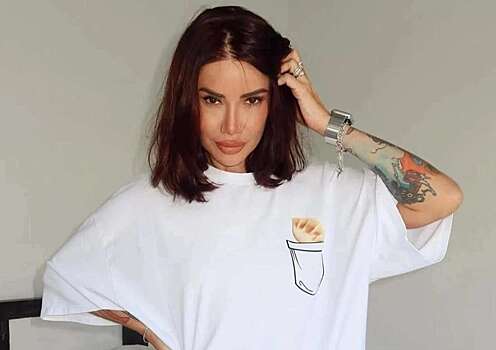 Во время ремонта в доме Айза наткнулась на необычную находку