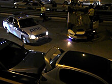 В Адлере водитель устроил массовое ДТП и перевернулся