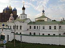 «Многонациональный» логотип с православным храмом без крестов показали в России