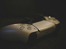В сети «М.Видео-Эльдорадо» назвали причину высокой цены на PS5 Pro