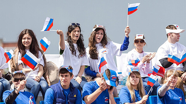 В России расходы на молодёжную политику урежут на 12%