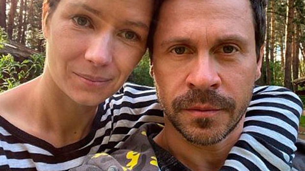 Деревянко объявил о расставании с женой после 10 лет брака