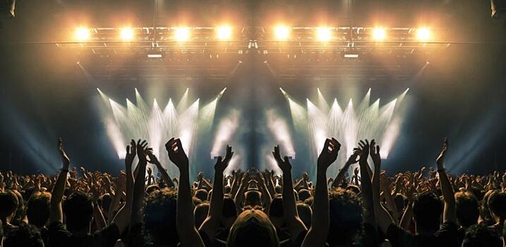 Эрик Клэптон отказался выступать там, где требуется подтверждение вакцинации от COVID-19: Новости ➕1, 22.07.2021