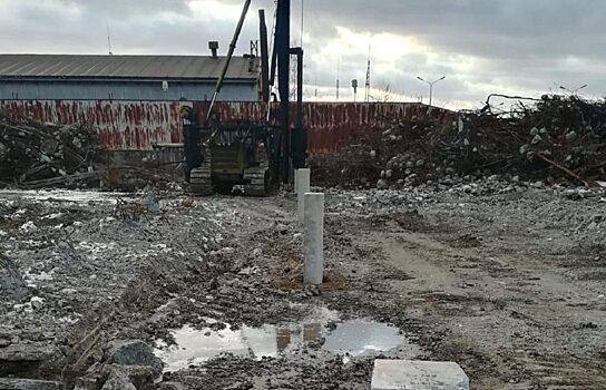 На мосту ЖБИ в Кургане начали устанавливать сваи