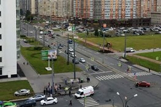 В ДТП на Ленинском проспекте пострадали три пешехода