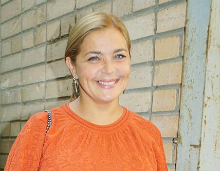 Ирина Пегова поделилась кадром с подросшей дочкой-семиклассницей