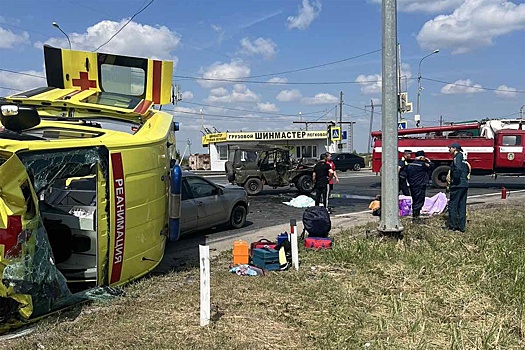 Под Ульяновском реанимобиль попал в ДТП, один человек погиб