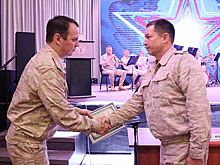 Российским военным в Сирии вручили документы на получение жилья