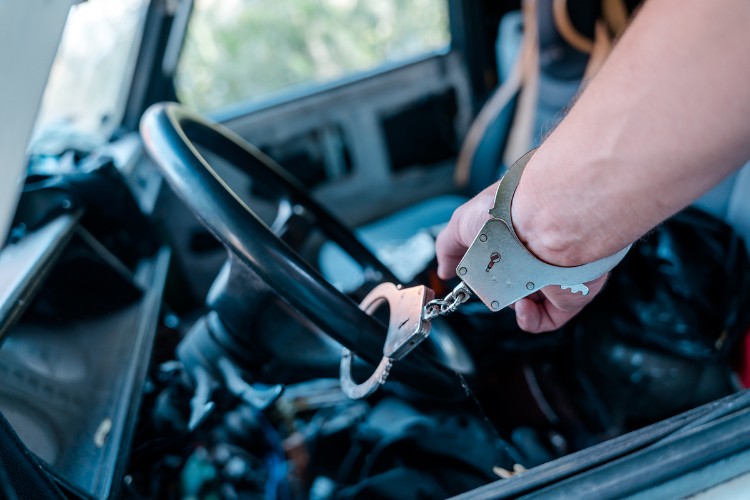 Курьера с крупной партией наркотиков задержали в Сочи