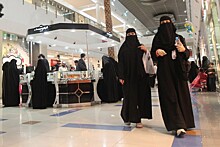Население стран Персидского залива садится на кредитную иглу