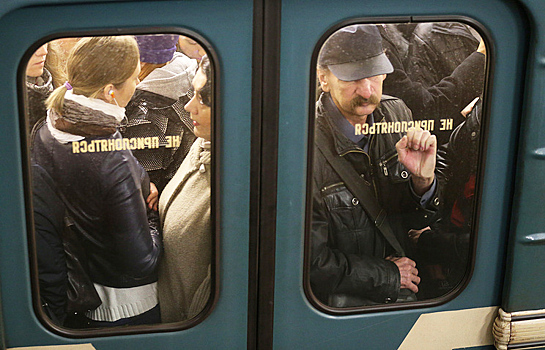 Центральный участок красной ветки метро закроют в воскресенье на ремонт