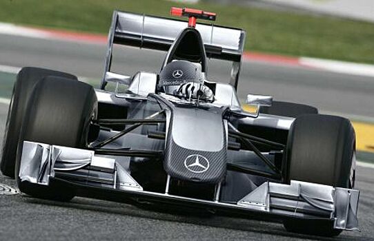 Технический директор команды Mercedes был вынужден покинуть Барселону