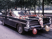 Ленты, кольца, пупс: как влюблённые украшали авто на свадьбу в СССР