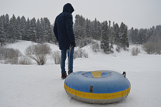 Юная курянка получила перелом черепа, катаясь с горки
