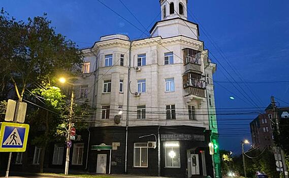 В Курске демонтируют незаконный волоконно-оптический кабель с опор наружного освещения