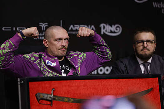 Усик лишится пояса WBO, если до середины апреля не проведет бой с Паркером