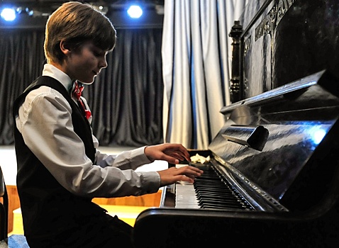 Ученики детской школы искусств проведут фортепианный концерт