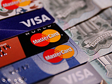 В России выпустили рекордное число банковских карт