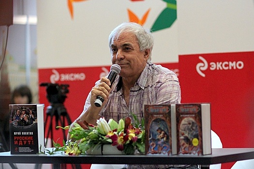 Умершего писателя-фантаста Никитина решили заморозить для воскрешения