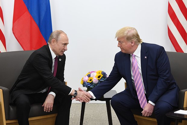 Келлог заявил, что у Трампа и Путина сложились сильные личные отношения
