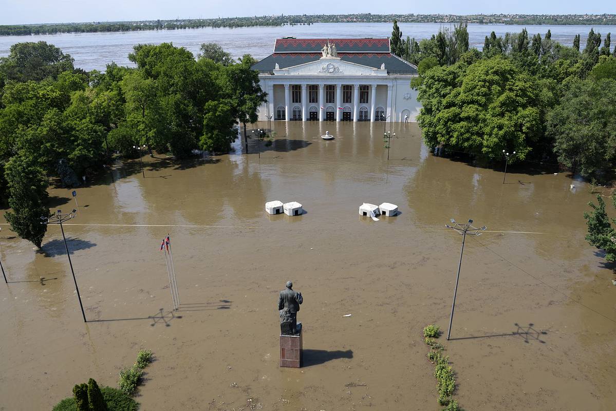 В «Укргидроэнерго» сообщили о снижении почти на метр уровня воды в Каховском водохранилище