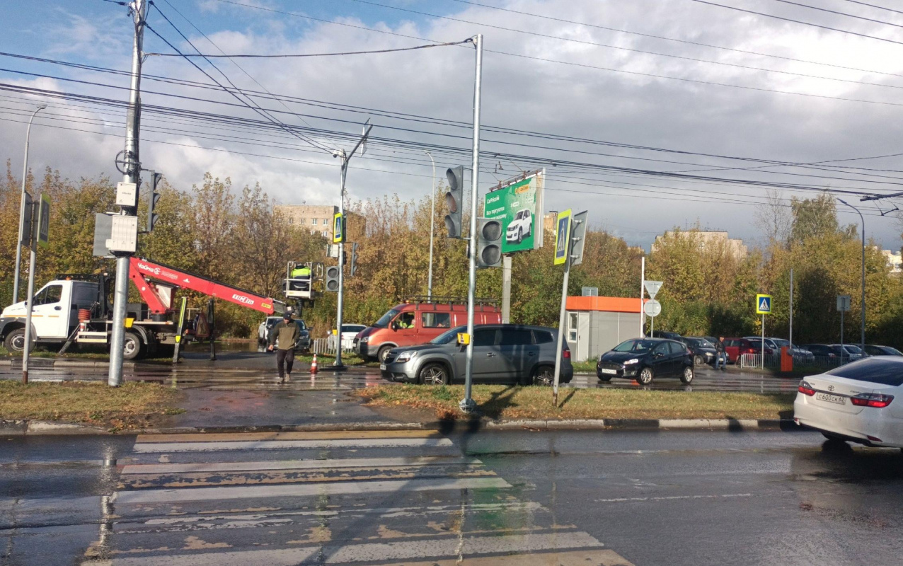 На улице Спортивной в Рязани подключают светофоры возле онкодиспансера