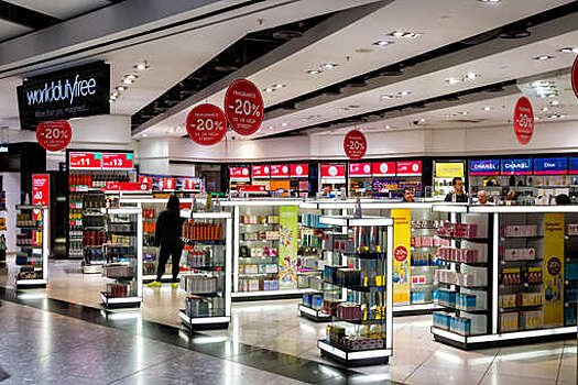 Repubblica: итальянского депутата Фассино заподозрили в краже духов из duty free